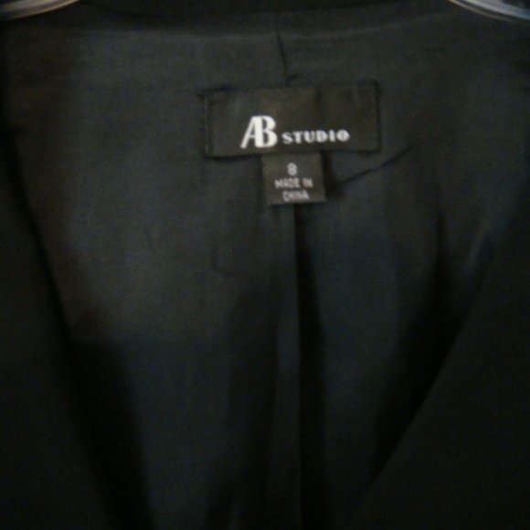 Little Black Jacket - Picture 3 of 3